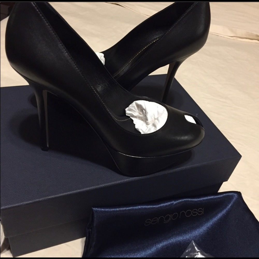 Sergio rossi catchet pumps